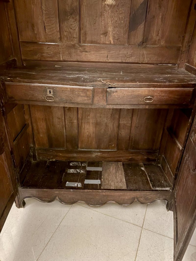 Magnificent Quality Late 17th Century Antique French Provincial Oak Armoire